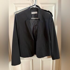 Tahari Arthur S Levine Black Pinstripe Blazer 10